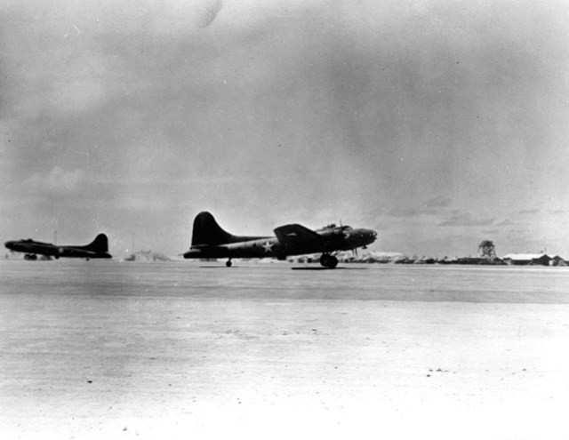 červen 1942 bitva u -) Bitva u Midway [online]. 2013 [cit. 2013-03-29].