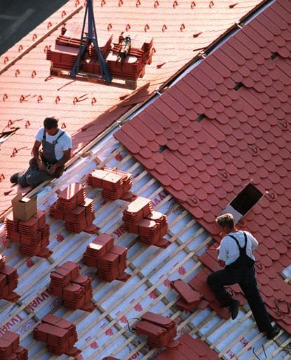 DuPont Tyvek Kvalita, kterou prověřil čas Instalační manuál Titul, který Vás provede