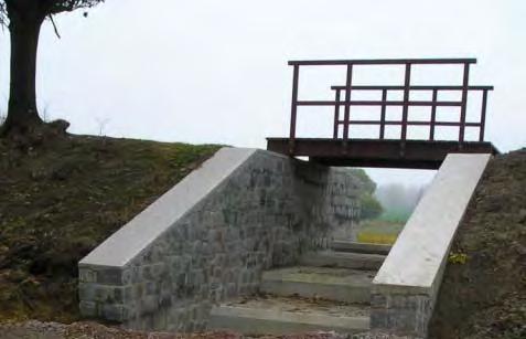 výška hráze 5,5 m, V z =50,5 tis. m 3, V r = 84,5 tis.