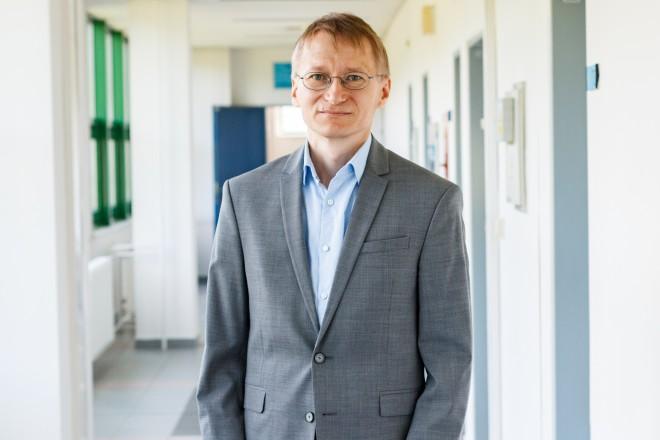 Publikováno z 2. léka?ská fakulta Univerzity Karlovy (https://www.lf2.cuni.cz) LF2 > Trénoval jsem na zadním schodišti d?tské onkologie Trénoval jsem na zadním schodišti dětské onkologie S prof. Ond?