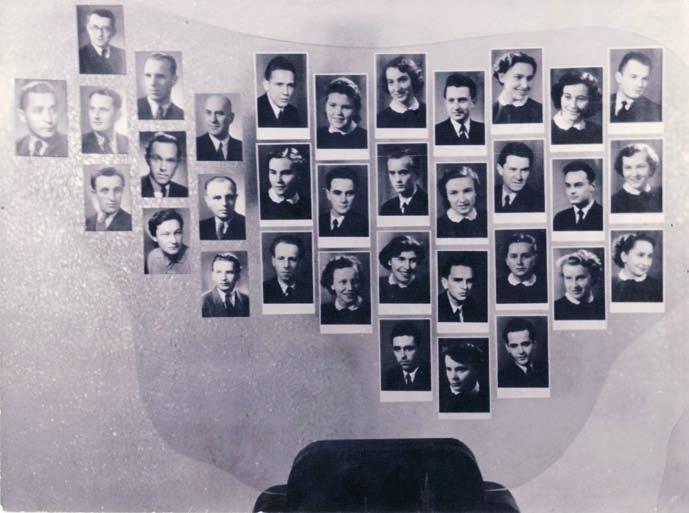 Josef Kmínek, ředitel továrny, zástupce města Josef Petřík, ředitel továrny, zástupce města František Puš, kurat. ředitel OA, zástupce školy, jednatel Kuratoria Josef Hynek, zást.