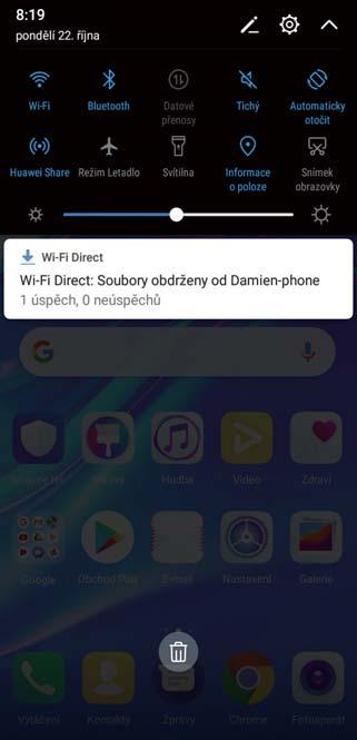 Přenášejte data pomocí Wi-Fi Direct Wi-Fi Direct umožňuje rychle přenášet data mezi zařízeními Huawei. Wi-Fi Direct je rychlejší než Bluetooth a nevyžaduje párování zařízení.
