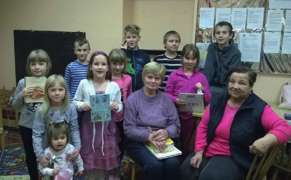 PROJEKTY PROJEKT SENIOŘI DĚTEM, DĚTI SENIORŮM V rámci projektu jsme využívali potenciálu seniorů a nabízeli jim možnost aktivního trávení volného času společně s dětmi.