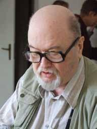 JOSEF LAMKA (1931 2009) I když dnešní počet obyvatel a rozloha řadí Hronov mezi malá města České republiky, málokteré se může pochlubit tolika slavnými rodáky.
