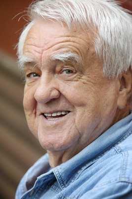 Moje cesta za poznáním Jaroslav Slípka (*10. 6. 1926 v Lokti u Karlových Varů, 24. 7.