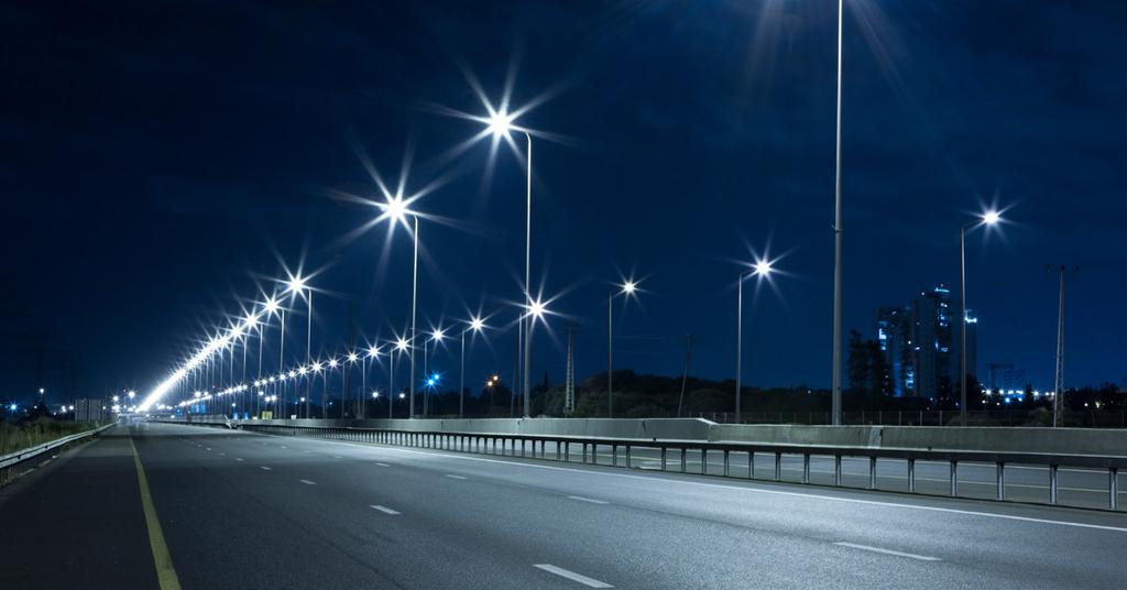 NA VÝBĚR Z MNOHA MODELŮ, FUNKCÍ A TYPŮ AVAILABLE IN DIFFERENT MODELS, CAPABILITIES AND VERSIONS LED STREETLIGHT DESIGN SÉRIE LED STREETLIGHT DESIGN SERIES Řada LED Streetligt představuje širokou