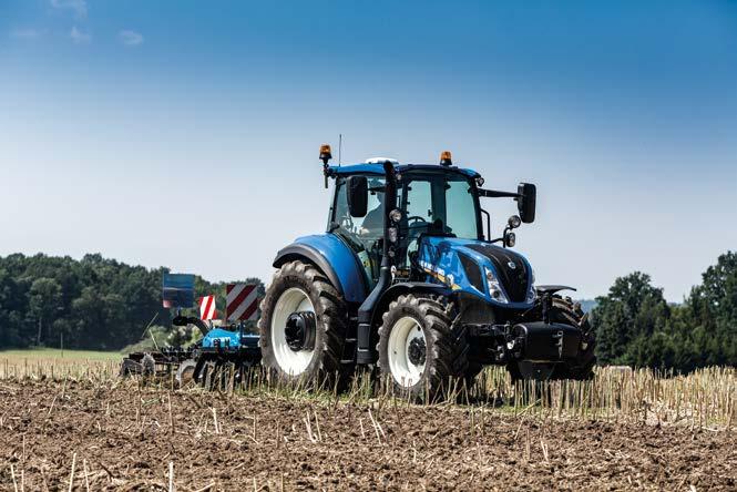 16 PŘEVODOVKA ELECTRO COMMAND 17 Vyberte si převodovku, která vám bude vyhovovat New Holland ví, že každá farma má trochu jiné potřeby a požadavky, a proto také nabízí inteligentní inovace na