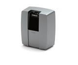 stěnu vedle dveří třídy, auly nebo posluchárny. Vstoupí-li žáci /studenti do učebny, zařízení WallPilot automaticky synchronizuje jejich přijímače se sítí v místnosti.