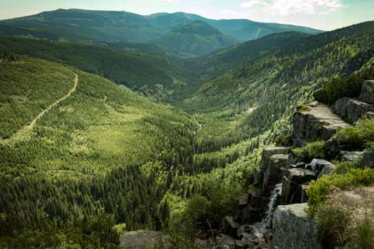 DUBEN 201 DUBEN KVĚTEN 201 17. týden 1. týden 22 23 2 2 2 27 2 Velikonoční pondělí 2 Evženie 2 Borovského - točna, 7 30 Na Kopci Čsl.