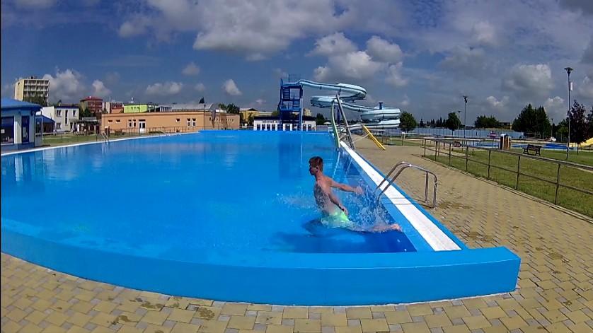 12 Skok v roznožení skrčmo Šestá kapitola nám popisuje v