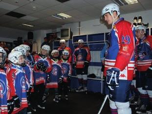 MLÁDEŽNICKÝ HOKEJ HC Děčín» mládežnické týmy odehrají v sezóně 2017-2018 na 230 mistrovských utkání» více než 6 trenérů s hokejovou licencí se podílí na výchově nových