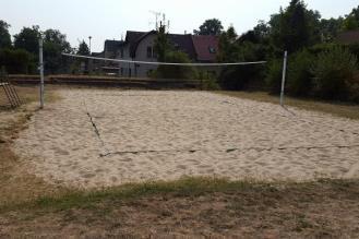 kurt volejbal 1 beachvolejbalový kurt 1 asfaltový kurt občerstvení s posezením (pronajímáno) Stav: