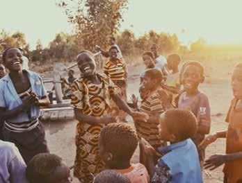 Podporou neziskové organizace KUMANGA pomáháme budovat v Malawi studny, aby místní lidé měli stálý zdroj čisté pitné vody.