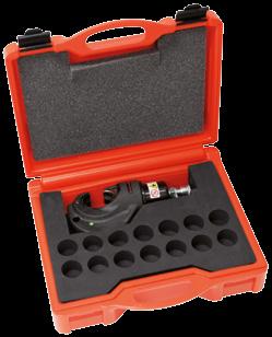 od strany 77) Operable with any hydraulic pump with a maximum pressure of 700 bar (see from page 77) Použivatelný rozsah / Application range:... 16-400 mm² Lisovací síla / Crimping force:.