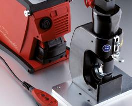 compact and robust design Hydraulic quick-coupling system enables connection of various hydraulic hoses Pressure control via electronic pressure sensor Battery charge level indication Double piston