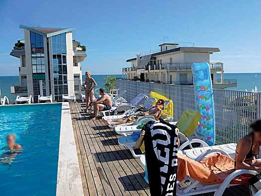 5 50 m HOTEL LA FENICE poloha / pláž: Lido di Jesolo, pláž - 50 m, centrum - 500 m, Hotel Siesta - 10 m recepce v Hotelu Siesta (kapacita č.