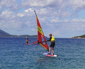 10 DOBŘÍŠSKÉLISTY Sportovní kurz windsurfingu v Chorvatsku Po čtvrté se žáci naší školy účastnili sportovního kurzu na chorvatském poloostrově Pelješac.