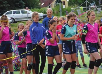 V nejdůležitějším a nejtěžším zápase, po velké a vyrovnané bitvě, porazily domácí Nezvěstice 6:5.