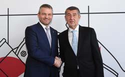 S panem předsedou vlády a paní ministryní jsem prošel pavilony.