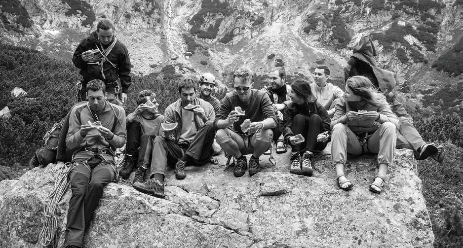 a proto uvádím všechna jména, která při odpovědích padla: Lájoš, Martin Krůček, Véča, Ondra Palacký, Zoban, Michal Nováček, Božský Kája, Muf, Goriláč.