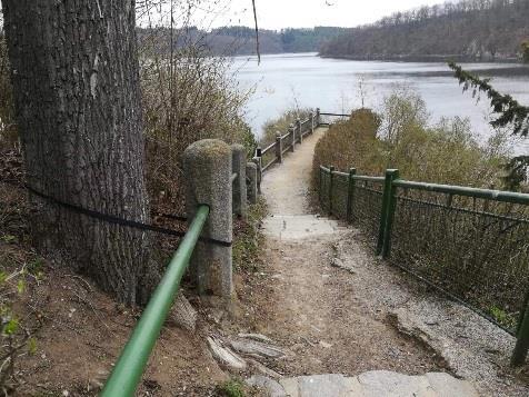 Ani prohlídky nejsou uzpůsobené lidem se sluchovým postižením nebo mentálním postižením.