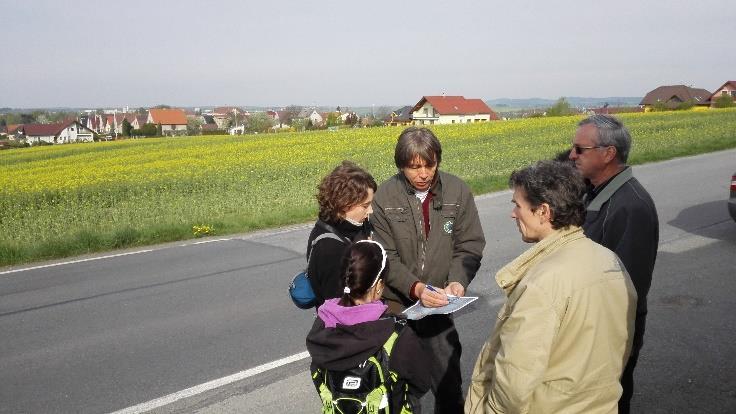 Zpřehlednění a vyjasnění vlastnických práv k pozemkům (DKM) Připraví se podmínky pro racionální obdělávání pozemků scelení, zpřístupnění, vyrovnání jejich hranic apod.