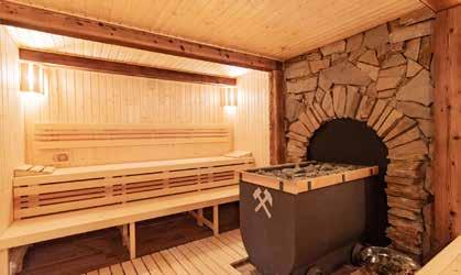 sluneční terasou na střeše restaurace.