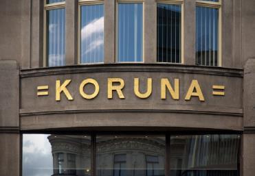 recepce Parkování je možné v přilehlých lokalitách Značkové obchody, restaurace, kavárna, služby přímo v
