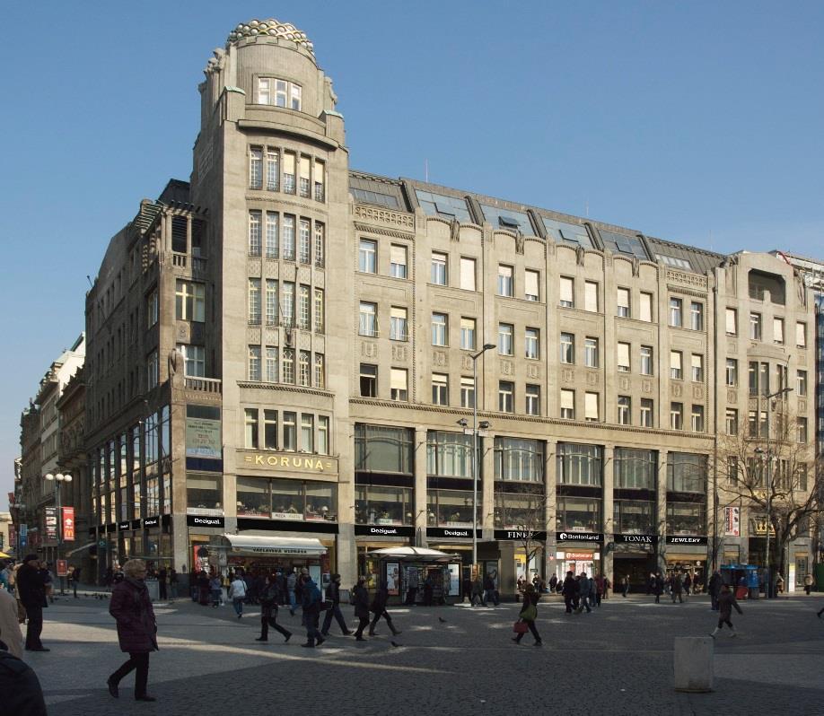 minutes walk away Reffurbished office space in this historical building from 1914 Possibility of cellular