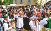 Již při svém prvním uvedení v roce 1905 vzbudila zmiňovaná opereta obrovské nadšení, velmi rychle se z Vídně rozlétla do celého světa a stala se nejznámějším a nejúspěšnějším skladatelovým dílem.