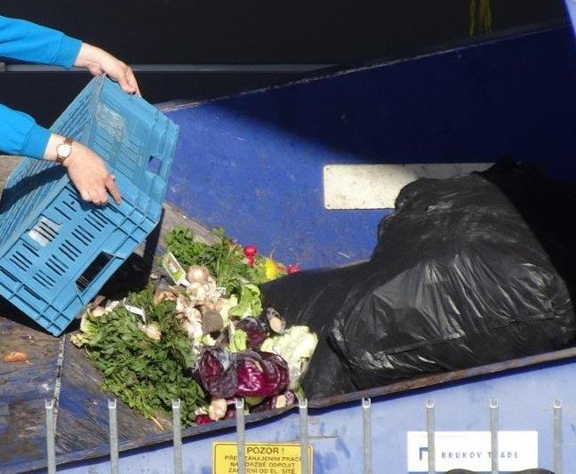 Kontroly původců odpadů Třídění odpadů u původce subjekt měl udělen souhlas k upuštění od třídění v