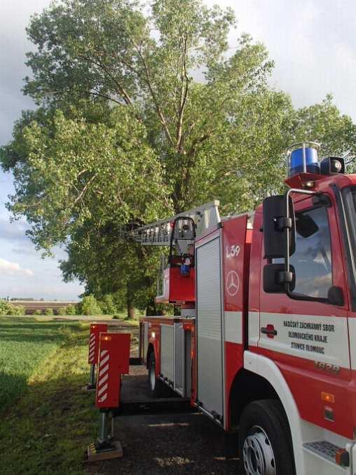 Dopravní nehody Dopravních nehod s účastí jednotek PO, dislokovaných na území Olomouckého kraje, eviduje HZS OLK 568, což je o 37 událostí více, než ve srovnatelném období roku 2014.