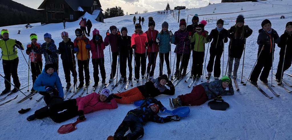 HORY - 5.AB 6 V týdnu od 17. - 24.3. vyjely třídy 5.A a 5.B na Kolínskou boudu do Krkonoš.