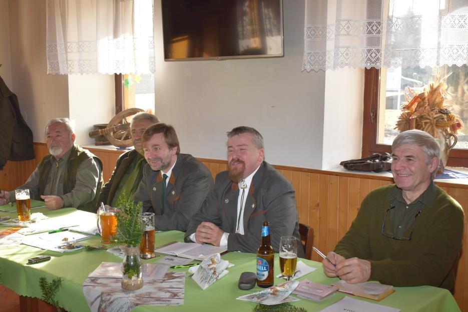 Starosta hasičů si posteskl, že zatímco po celé republice, ale i v okolních obcích probíhaly oslavy 100 let vzniku republiky a uctění padlých v 1.
