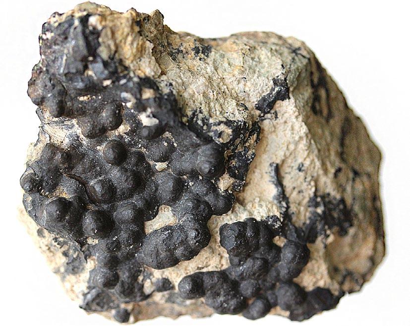 Výskyt oxidických minerálů manganu v České republice Oxidické minerály manganu jsou z našeho území popisovány už od počátků mineralogických výzkumů.