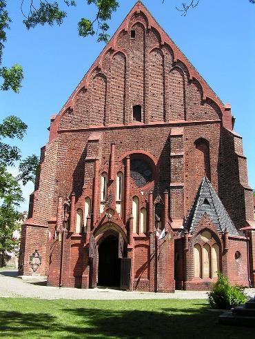 curid=20478668 Pakiet: Krzywa Wieża, Izba Pamiątek Regionalnych, Śladami Frankensteina, Ruiny Zamku bilet normalny: 23,00 zł bilet ulgowy: 13,00 zł.