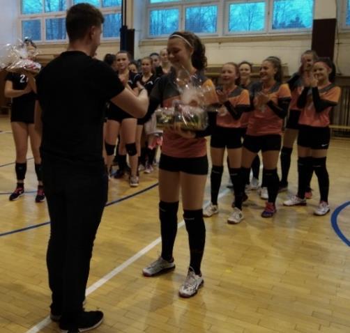 MORAVSKOSLEZSKÝ POHÁR (MSP) STARŠÍCH ŽÁKYŇ Do soutěže se přihlásilo týmů a postupně se přidaly ještě další 2.