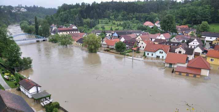 Povodeň v roce 1997 se stala katastrofou evropských rozměrů. Velká voda zasáhla Polsko, Slovensko i Rakousko a povodňová vlna POVODEŇ 2002 Další těžká zkouška přišla o 5 let později. 6.