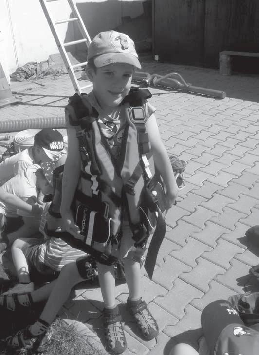 A my nejen budoucím školákům, ale i holčičkám a klukům, kteří se do naší školky po prázdninách vrátí, přejeme krásné prázdniny a mnoho radostných zážitků.