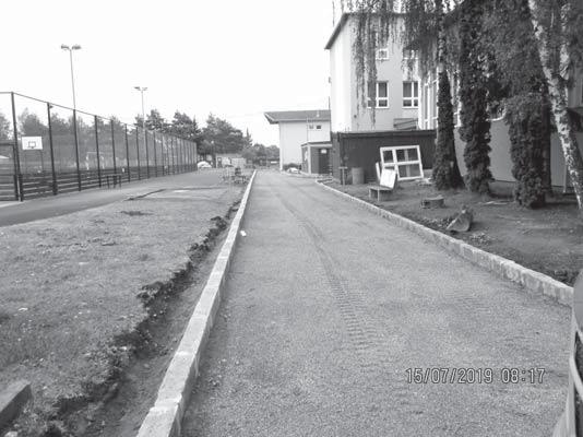 PJV s.r.o. Praha, IČ: 43870104 na provedení stavebních úprav před vyústěním ulice Hořelická do ulice V Brance. Bude proveden nový propustek a nový štěrbinový žlab pro záchyt povrchové vody. Cena: 381.