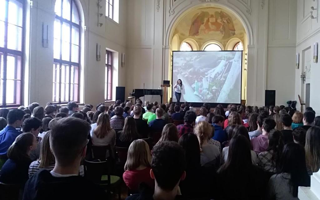 ZVYŠOVÁNÍ INFORMOVANOSTI 36 PŘEDNÁŠEK NA ZÁKLADNÍCH I STŘEDNÍCH ŠKOLÁCH, NA UNIVERZITÁCH, V ZOO A V KNIHOVNÁCH, 14 ČLÁNKŮ, 3 ROZHOVORY V RÁDIU Stále více Čechů jezdí na dovolenou k moři.