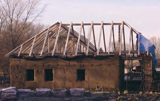 98 Tradiční technologie při obnově lidových stavebních památek s ohledem na aplikovaný výzkum hliněného stavitelství Martin Novotný Klíčová slova: Národní ústav lidové kultury, Muzeum vesnice