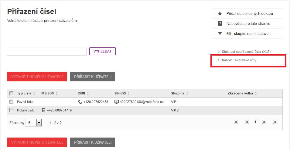 Tato část popisuje Hromadný import uživatelů. Na stránce Přiřazení čísel klikněte na link Nahrát uživatelské účty.