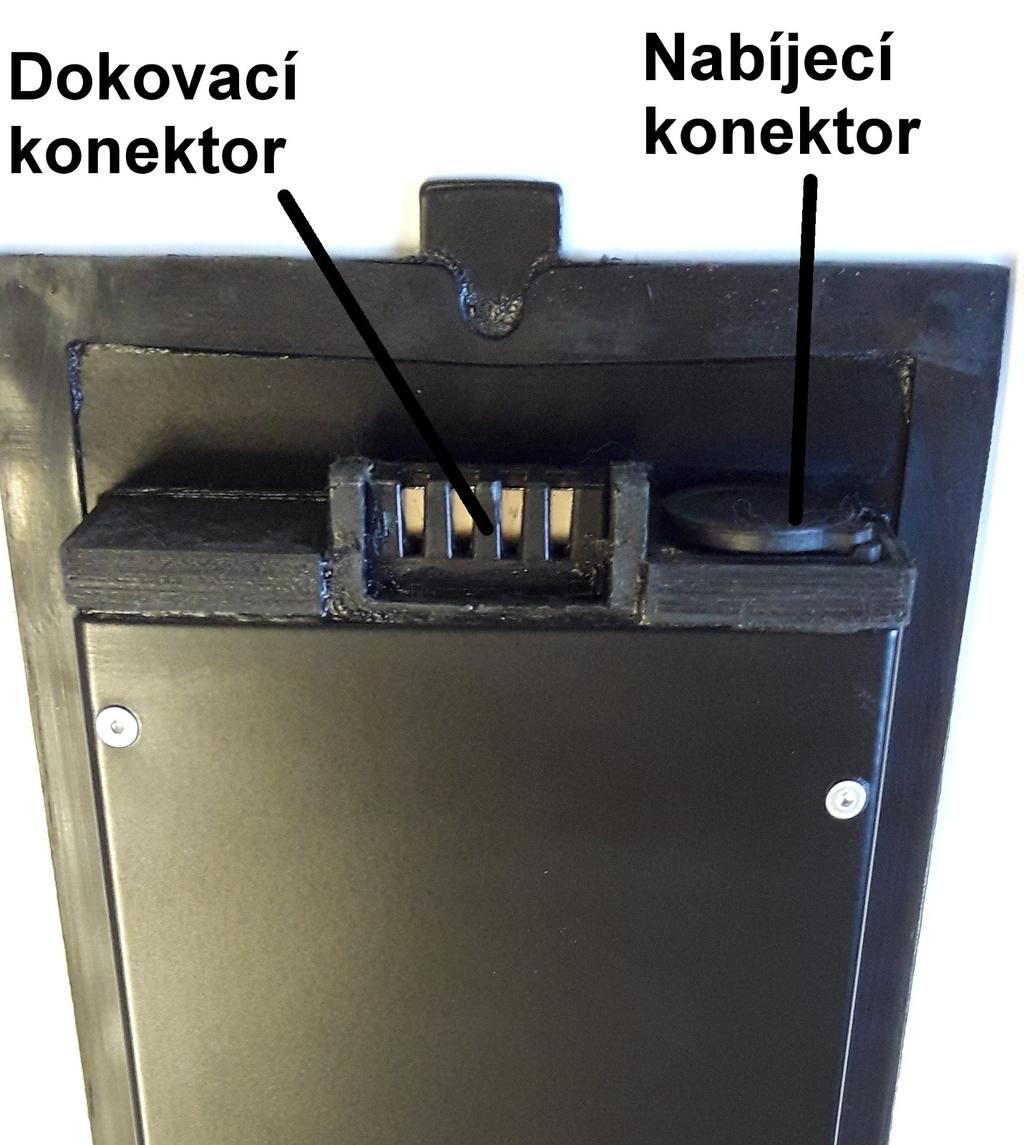 Postup nabíjení Nabíjení může probíhat dvěma způsoby: 1. nabíjení přes nabíjecí xlr konektor v rámu s baterií ponechanou v nášlapu. 2.