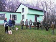 Pro velmi nízké stavy nebyl v tomto roce u nás loven zajíc. Srnčí zvěře bylo odloveno 12 kusů.