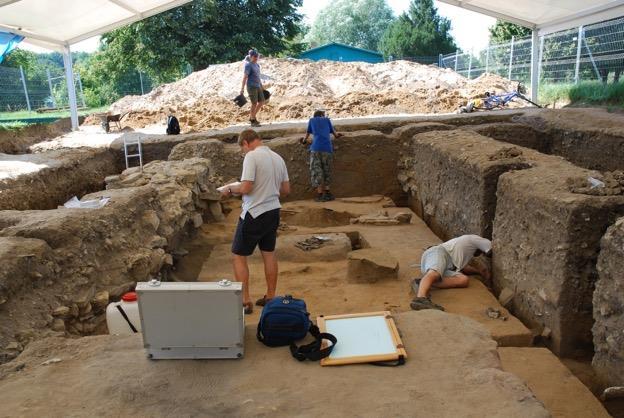 Moravané Středisko pro slovanskou a středověkou archeologii s