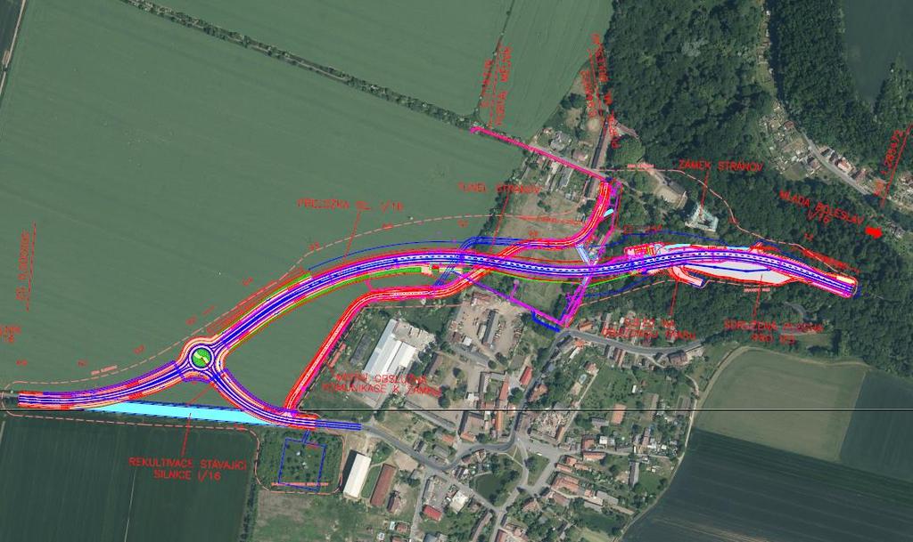 Stavba přeložky začíná před západním okrajem obce Jizerní Vtelno, trasa poté prochází tunelem dlouhým 230,27 m pod nezastavěnou západní částí obce a je ukončena ve vzdálenosti cca 200
