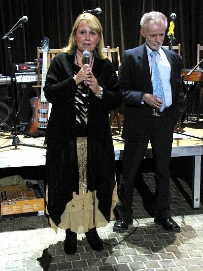 děkanka Pedagogické fakulty UK Doc. PaedDr. Radka Wildová, CSc.: Prohlédla jsem si obrazy, jsou nádherné. Příští ročník Ceny sv. Lukáše bude 7.