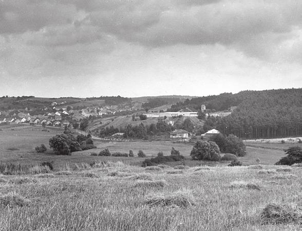 60. léta V práci ÚÚG dominovaly mapovací práce, zdokonalovala se metodika a kladl důraz na základní geologický výzkum.