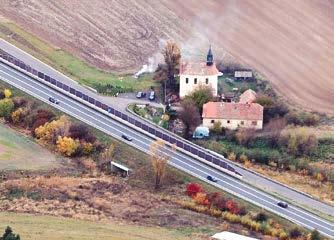 Na východě navazuje navrhovaná stavba D Panenský Týnec, zkapacitnění obchvatu na připravovanou stavbu D Slaný hranice kraje, na západě na dokončenou stavbu D Sulec, obchvat (11/2009 uvedeno do